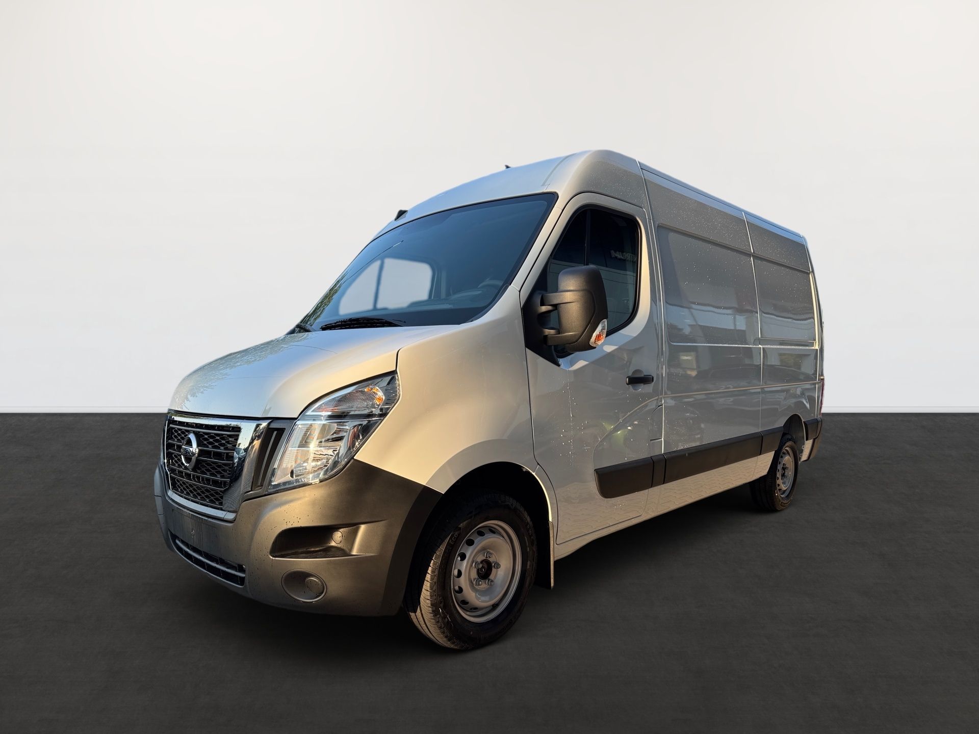 Nissan Interstar Kasten L2H2 35 dCi135 FWD MT Acenta LRB 270