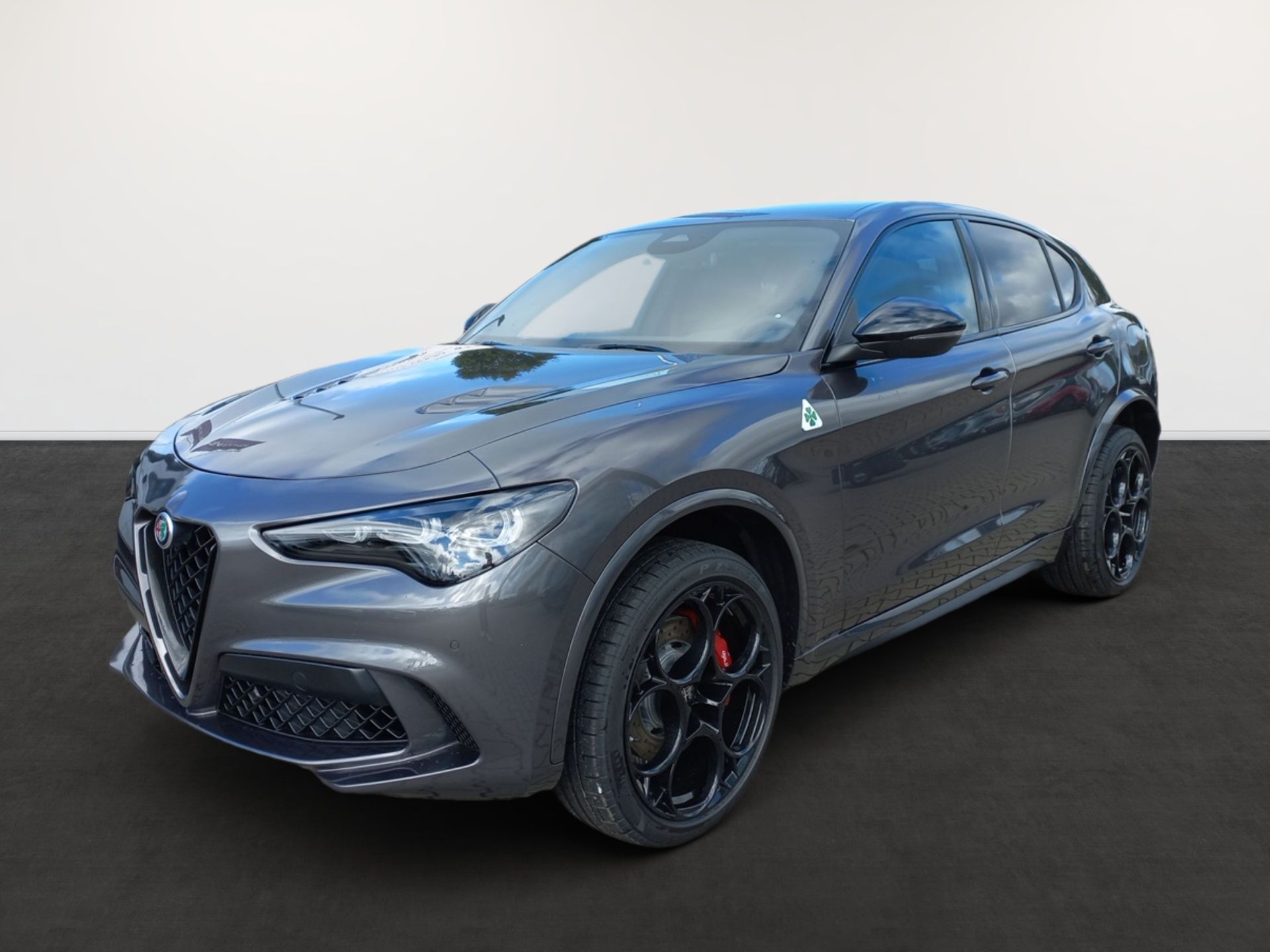 Alfa Romeo Stelvio Quadrifoglio MY24 QUADRIFOGLIO 2.9 V6 Bi-Turbo 382 kW (520 PS) AT8